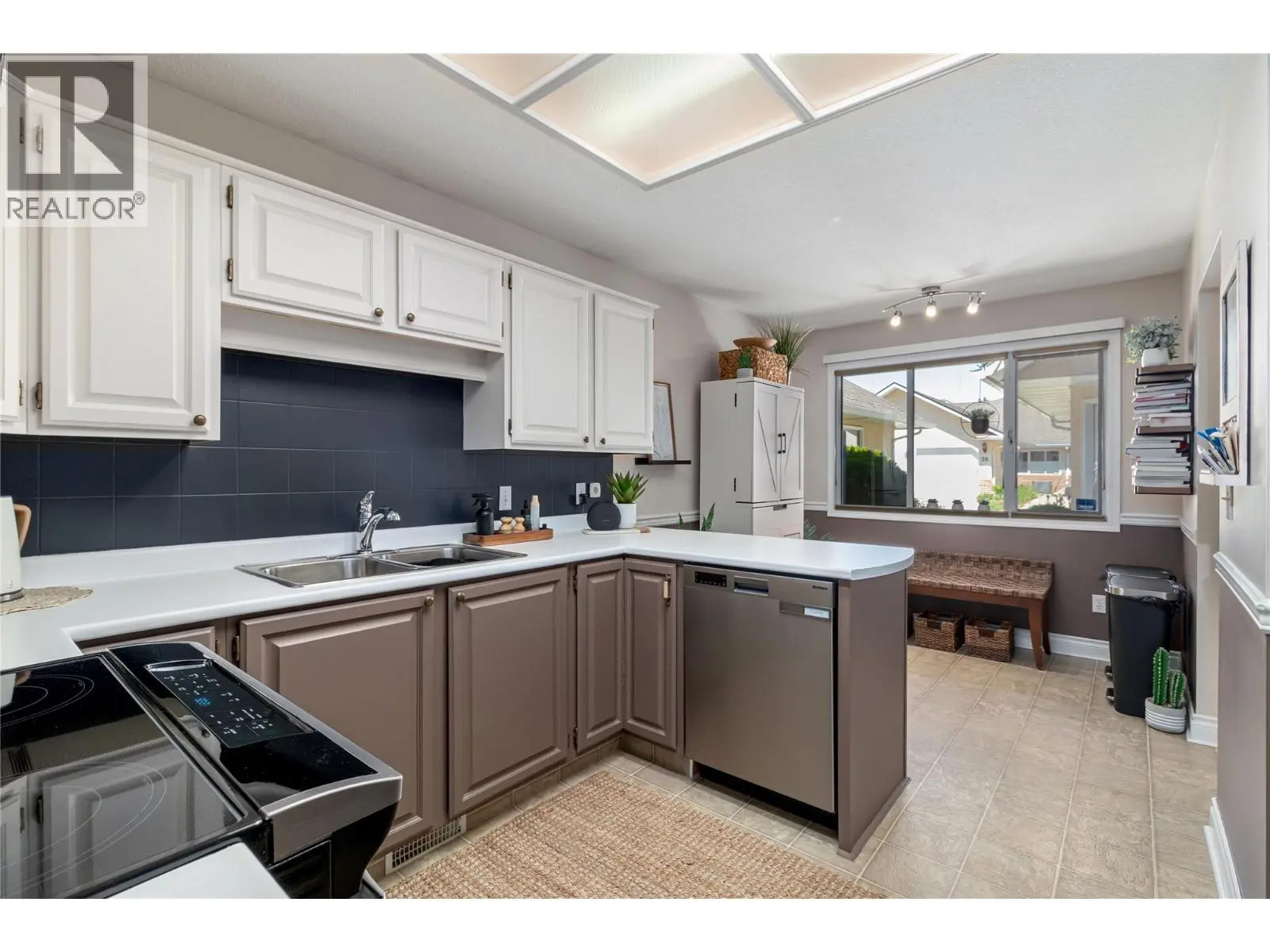 1886 Parkview Crescent Unit# 3. Kelowna, British Columbia