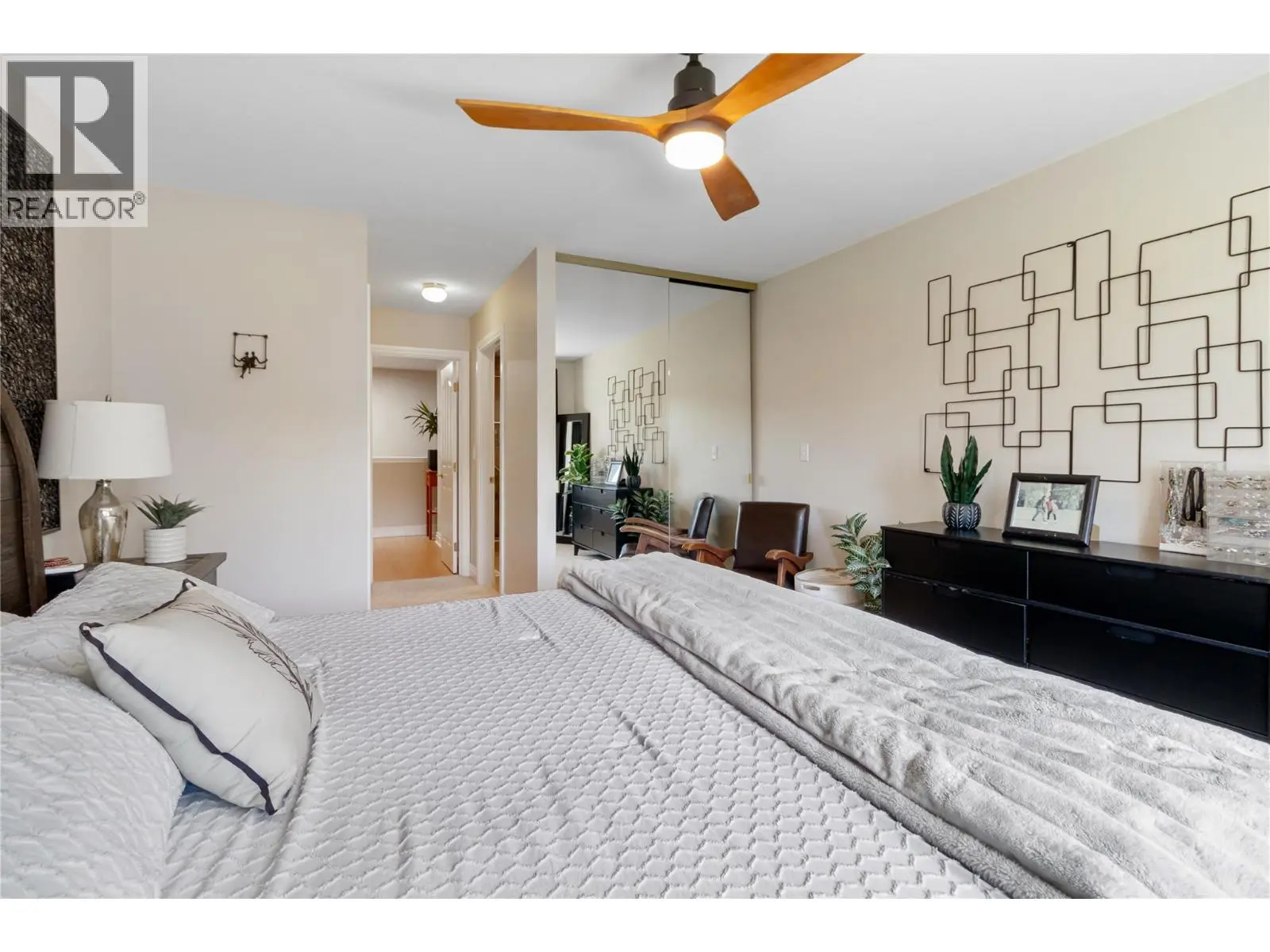 1886 Parkview Crescent Unit# 3. Kelowna, British Columbia