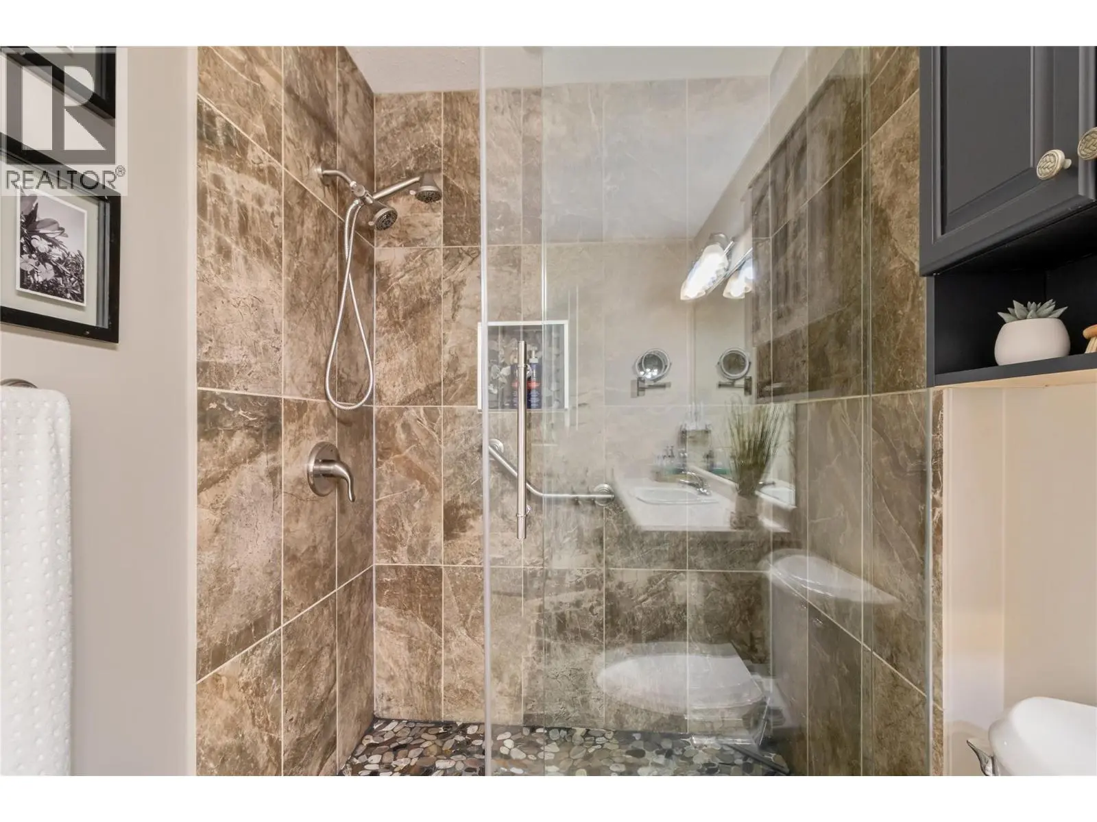1886 Parkview Crescent Unit# 3. Kelowna, British Columbia