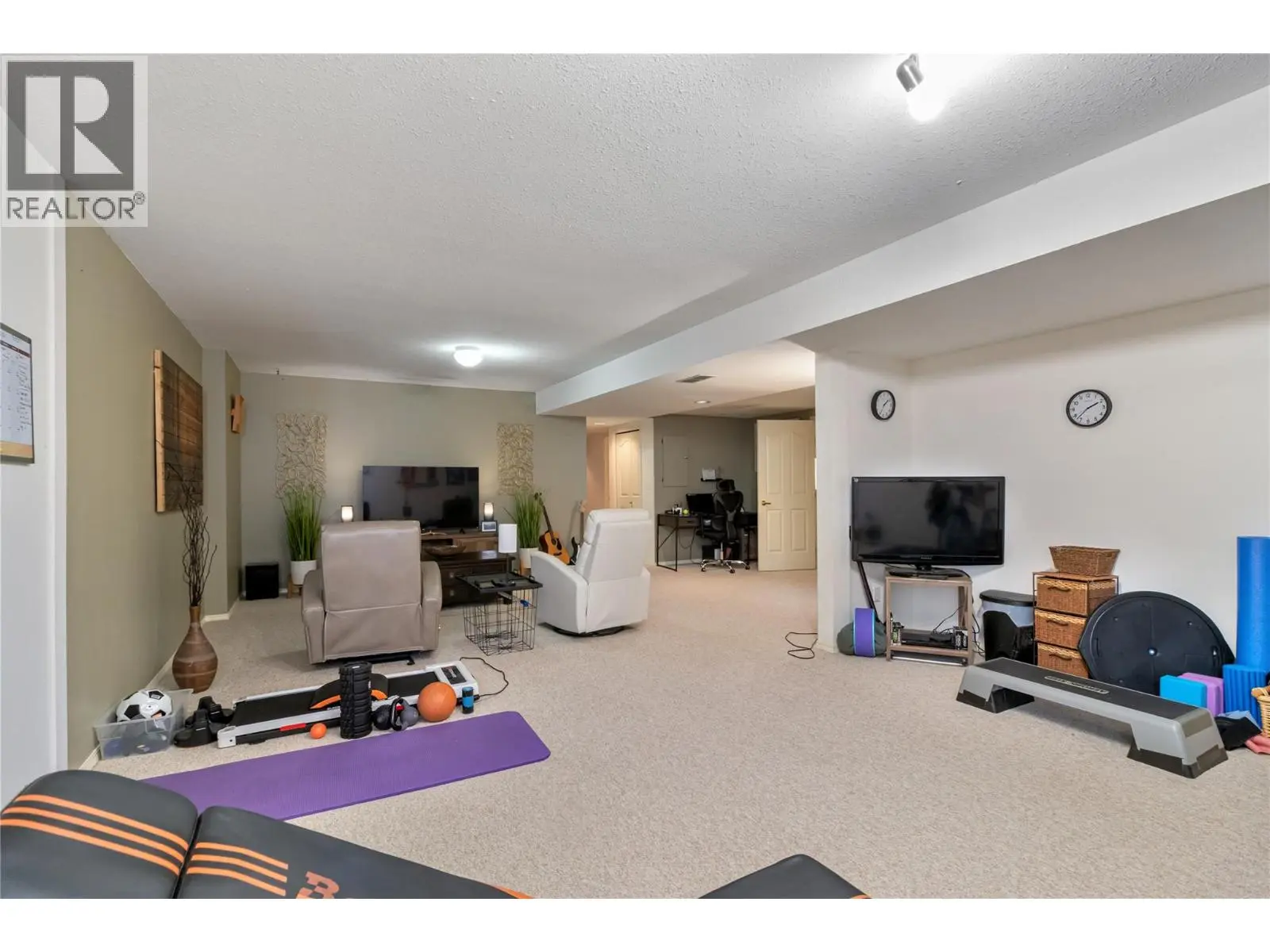 1886 Parkview Crescent Unit# 3. Kelowna, British Columbia