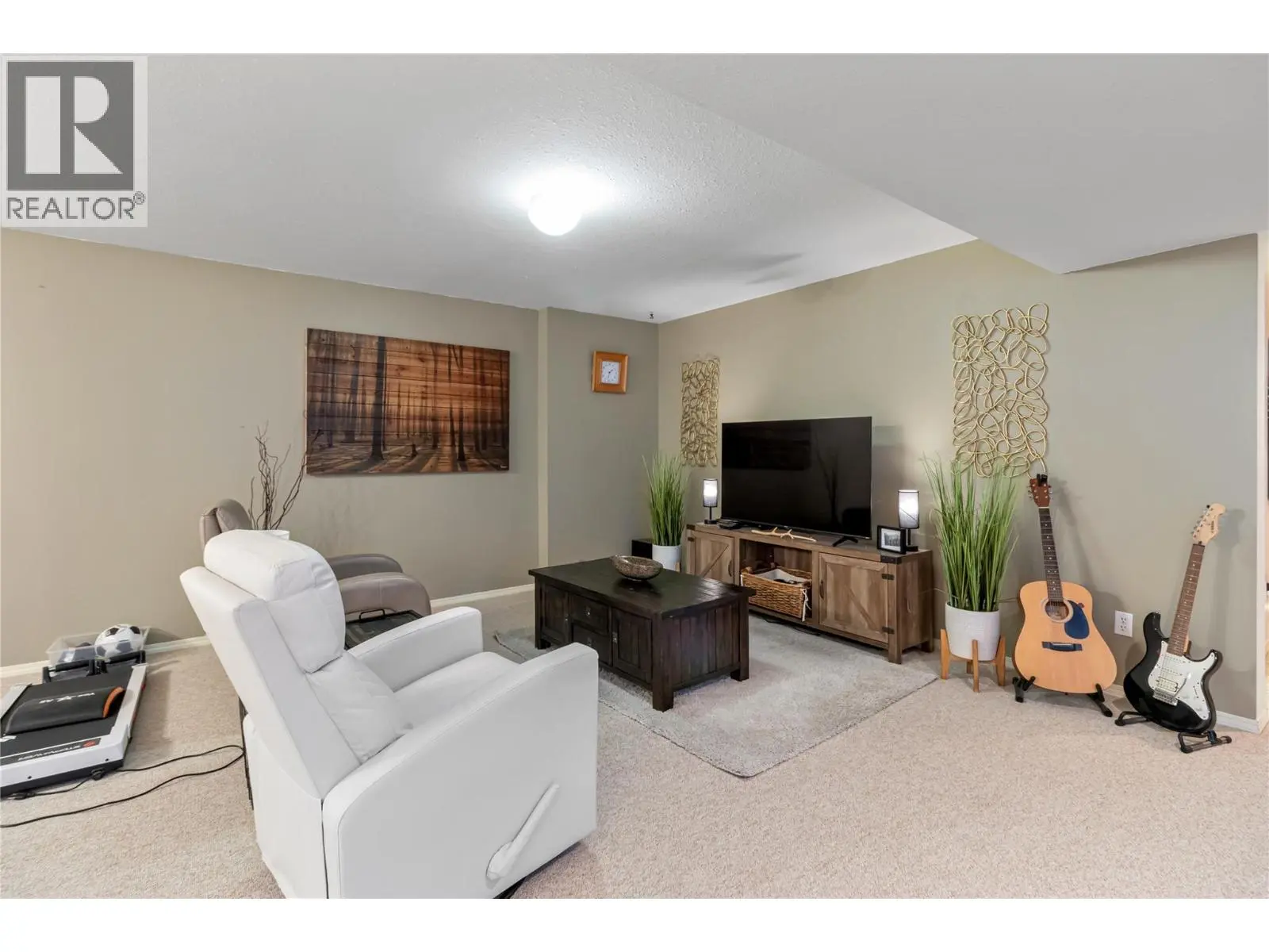 1886 Parkview Crescent Unit# 3. Kelowna, British Columbia