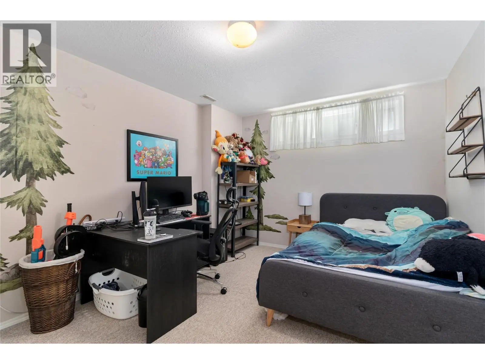 1886 Parkview Crescent Unit# 3. Kelowna, British Columbia