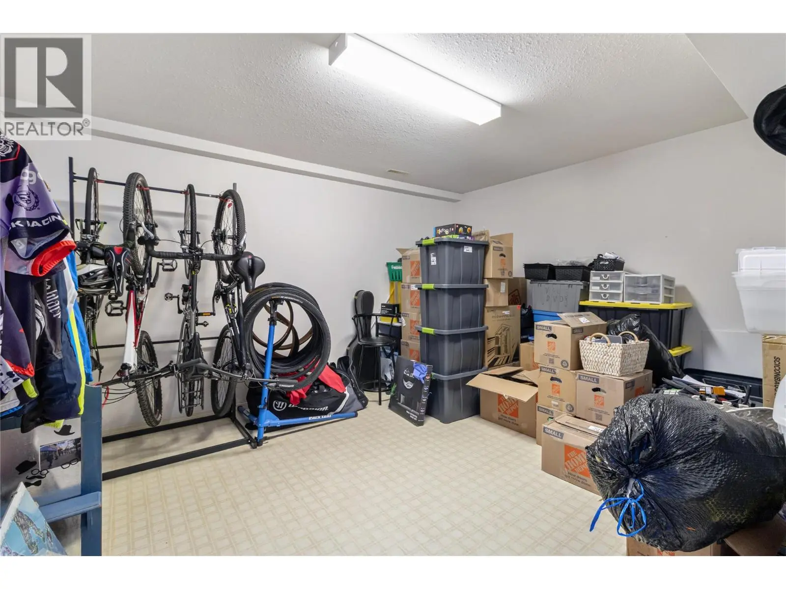 1886 Parkview Crescent Unit# 3. Kelowna, British Columbia
