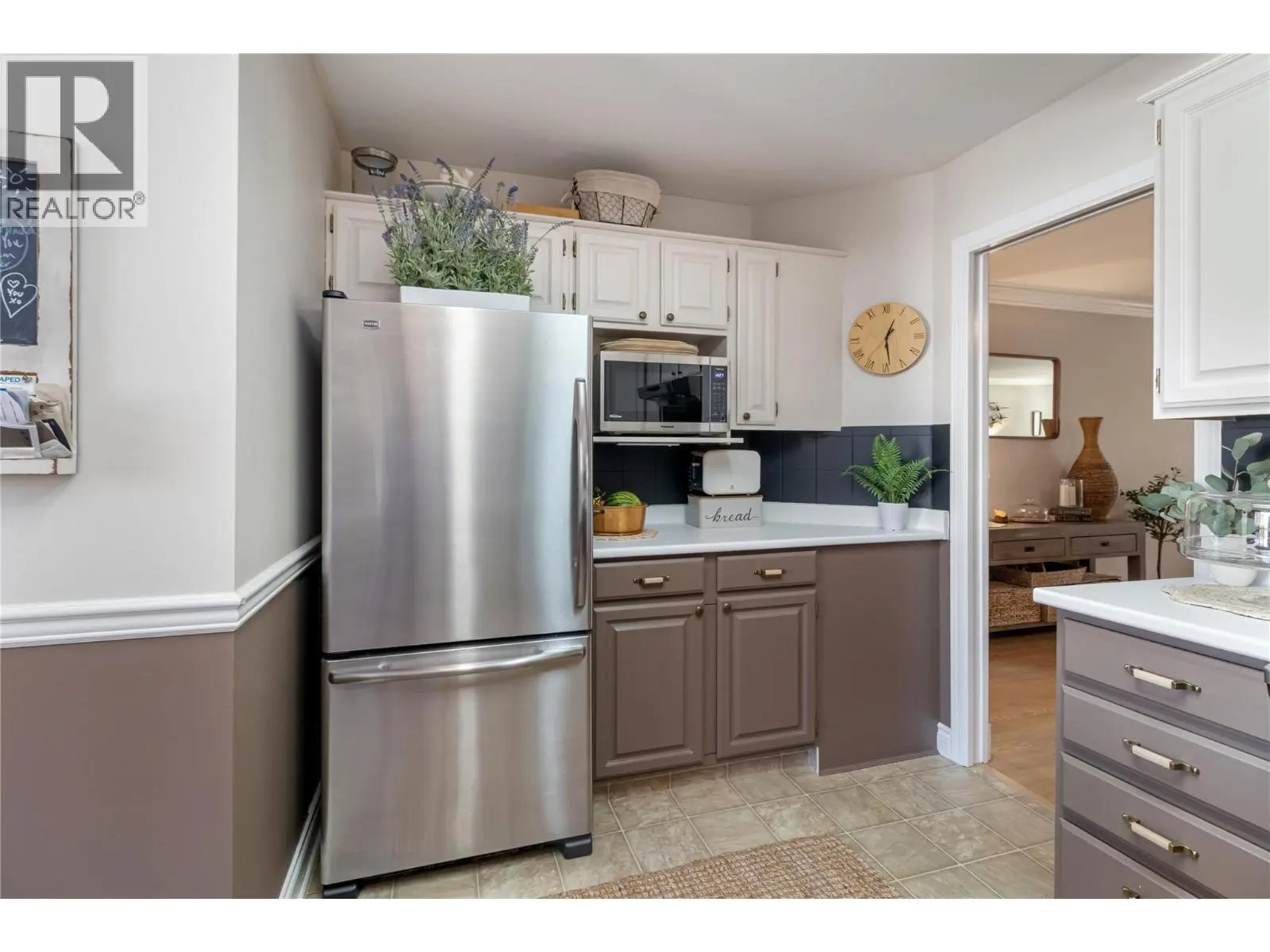 1886 Parkview Crescent Unit# 3. Kelowna, British Columbia