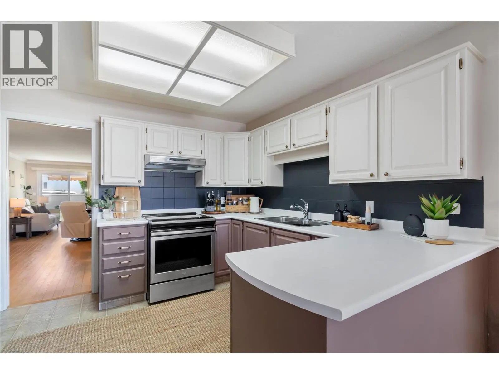 1886 Parkview Crescent Unit# 3. Kelowna, British Columbia