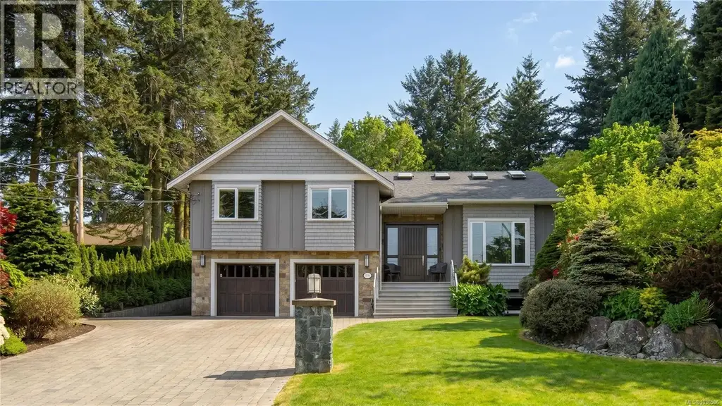 1896 Leyns Rd, Saanich