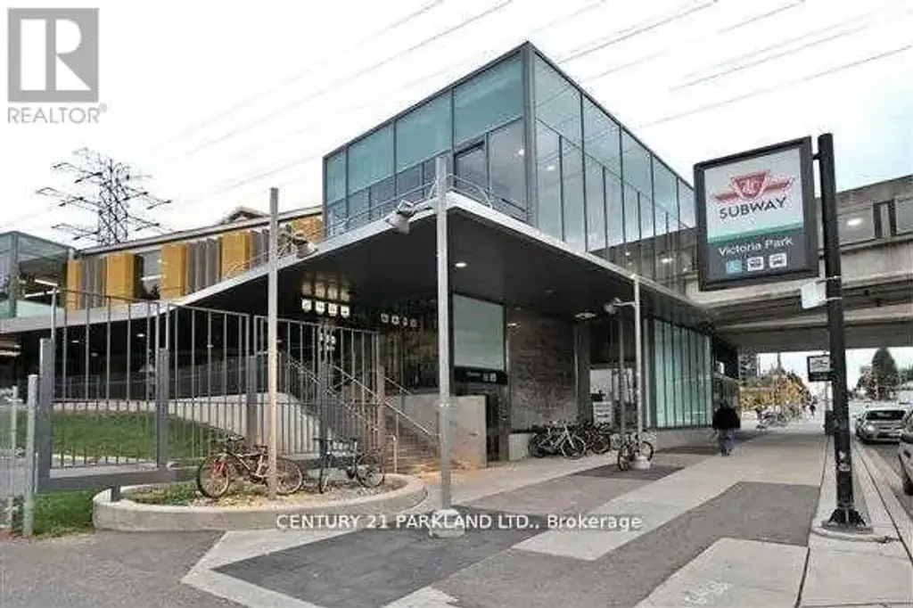 #215 - 5 Massey Square, Toronto (Crescent Town)