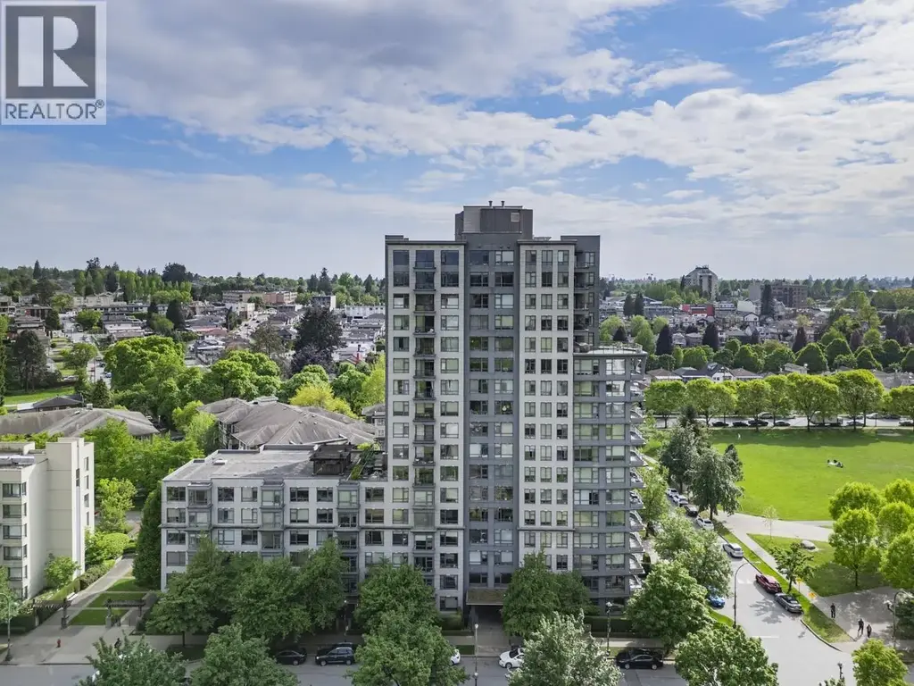 503 3520 Crowley Drive, Vancouver