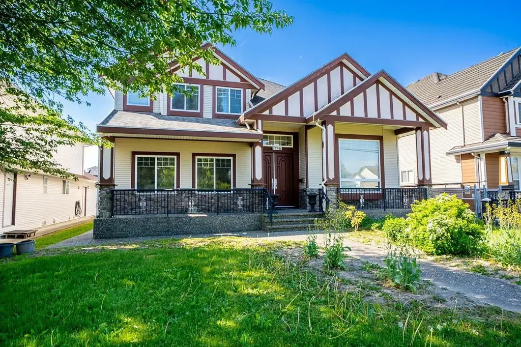 15746 84 Avenue, Surrey