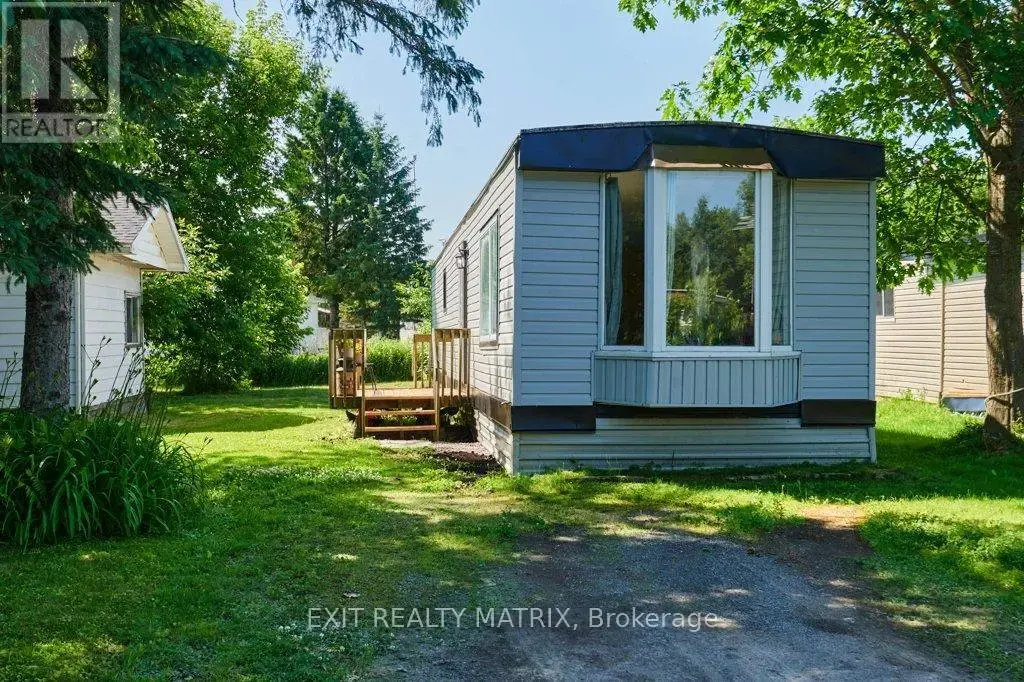 8930 Lynwood Park Private, Ottawa