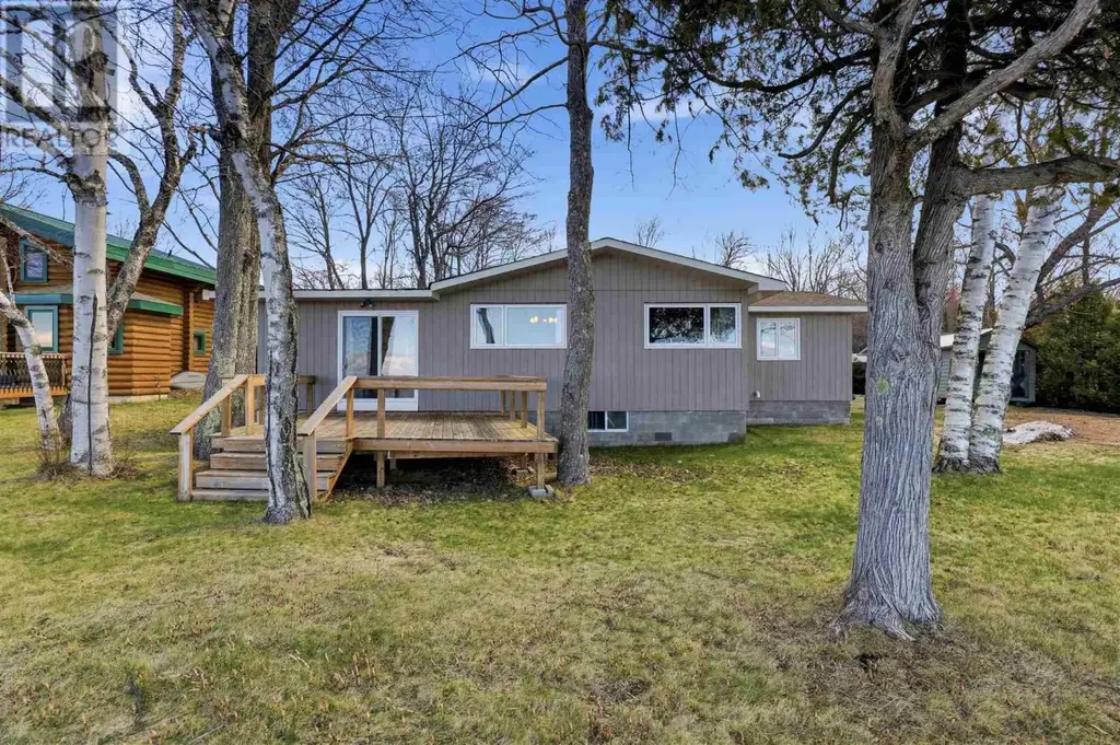 365 Sunnyside Beach Rd, Sault Ste. Marie