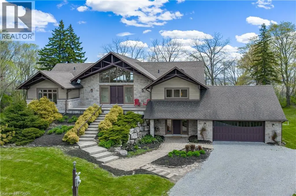 720 Mountain Brow Road W, Burlington