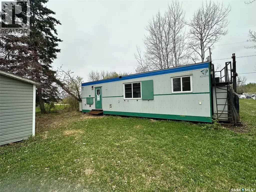551 Willow Avenue, Porcupine Rm No. 395