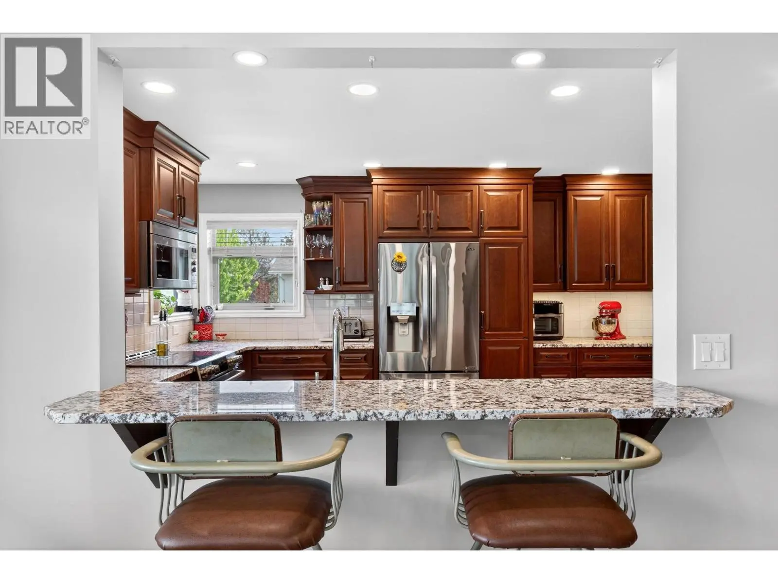 1544 Woodridge Road. Kelowna, British Columbia