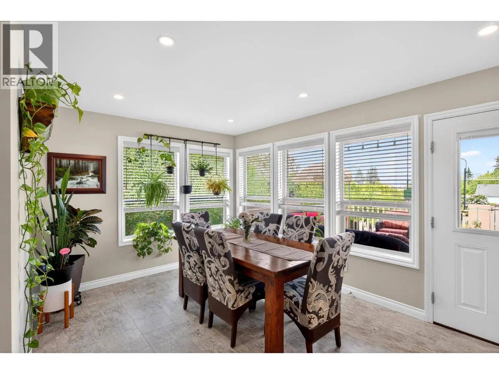1544 Woodridge Road. Kelowna, British Columbia