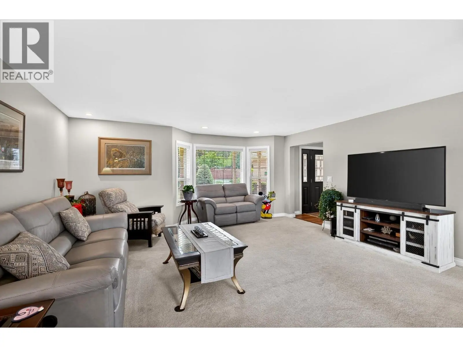 1544 Woodridge Road. Kelowna, British Columbia