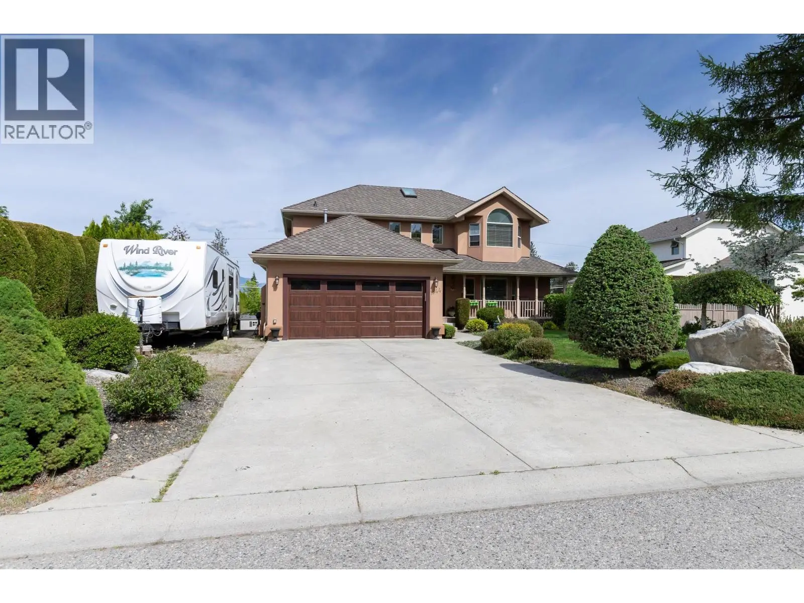 1544 Woodridge Road. Kelowna, British Columbia