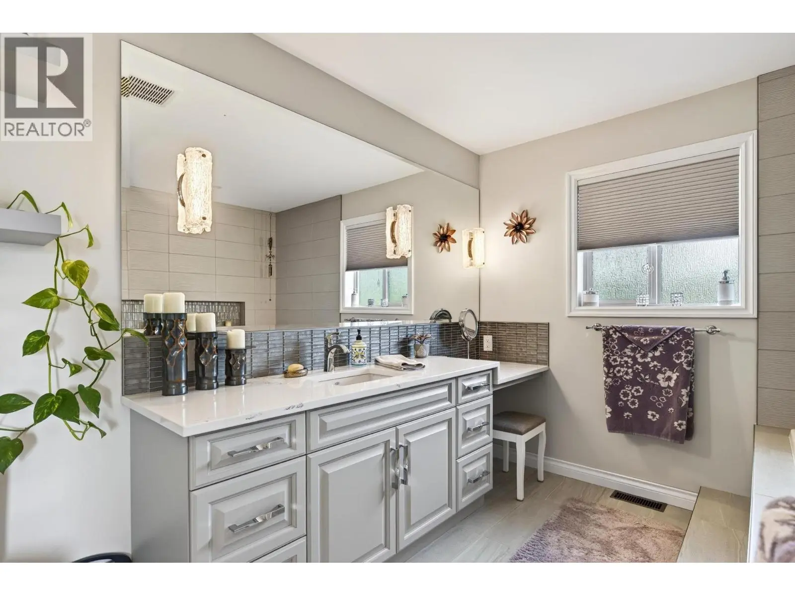 1544 Woodridge Road. Kelowna, British Columbia