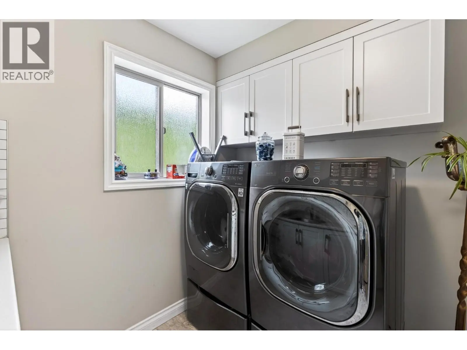 1544 Woodridge Road. Kelowna, British Columbia