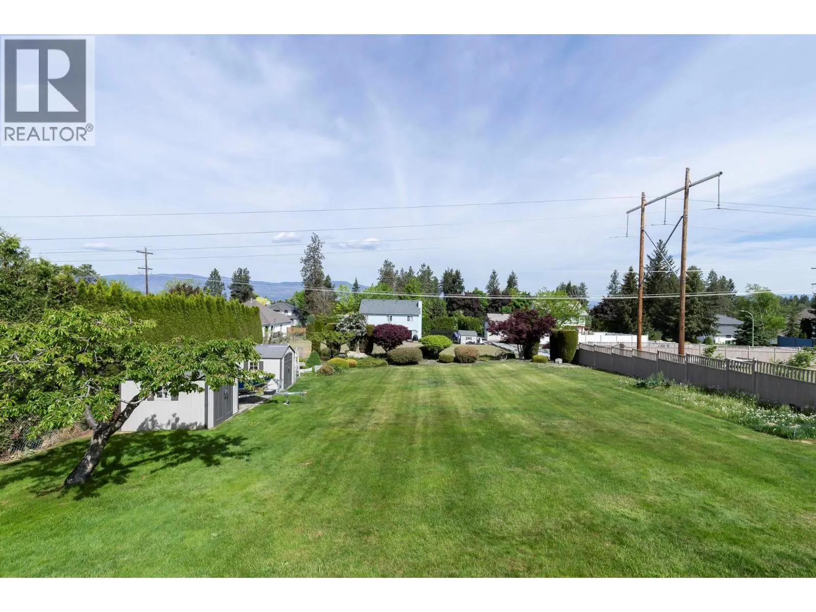 1544 Woodridge Road. Kelowna, British Columbia