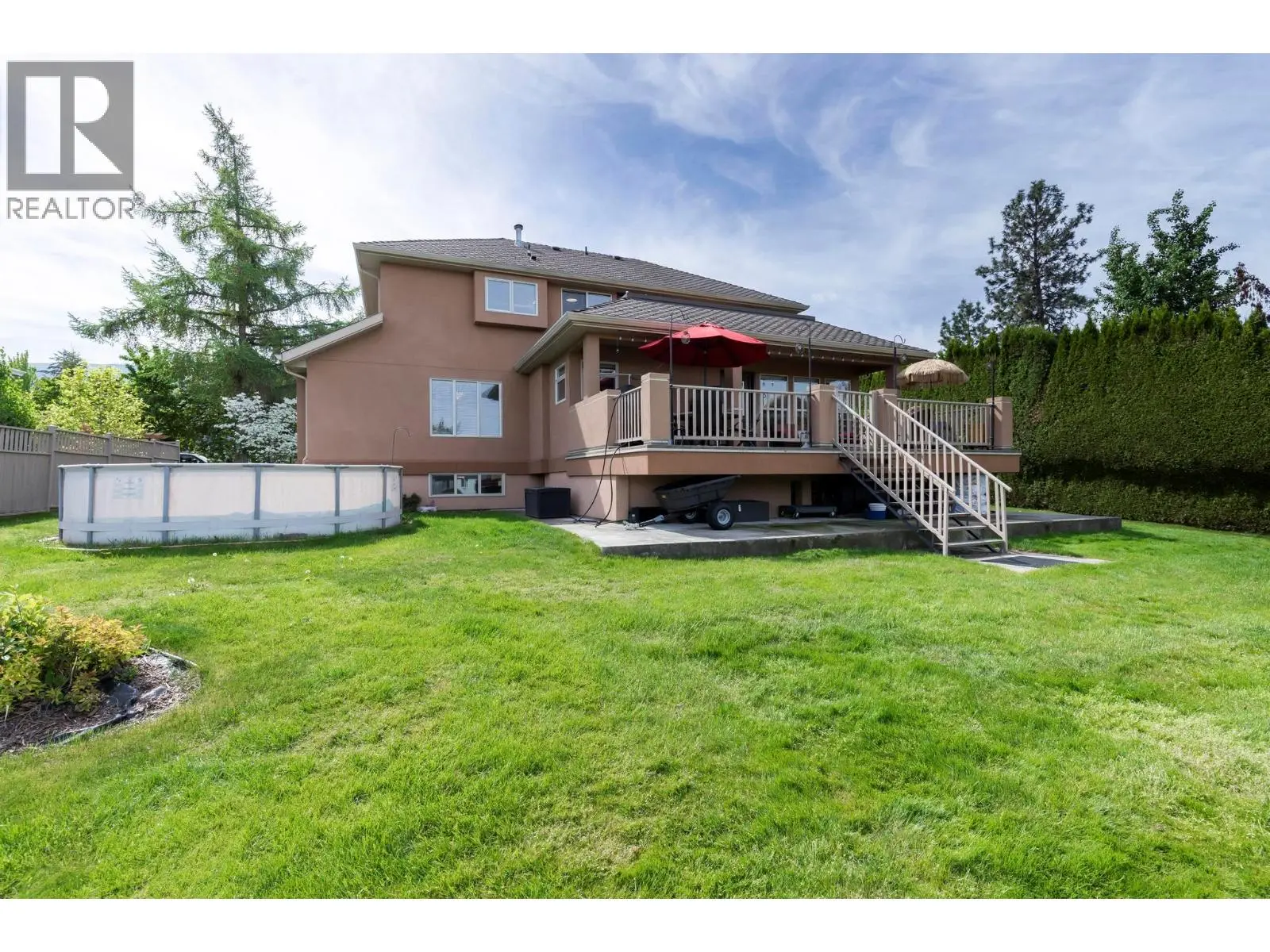 1544 Woodridge Road. Kelowna, British Columbia