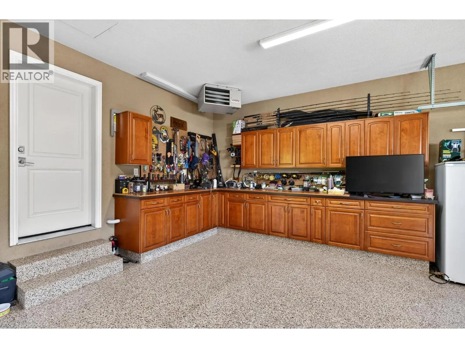 1544 Woodridge Road. Kelowna, British Columbia