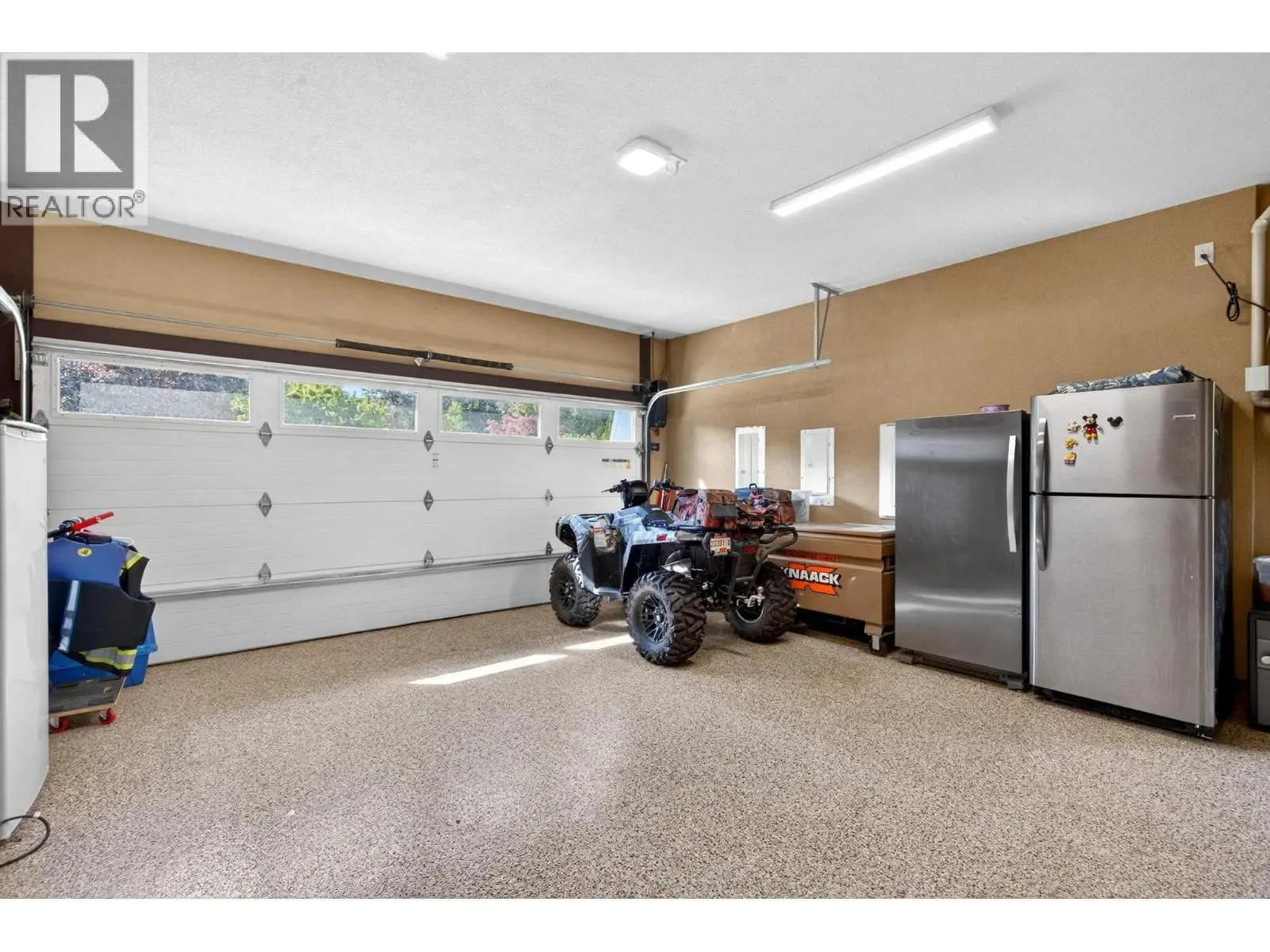1544 Woodridge Road. Kelowna, British Columbia
