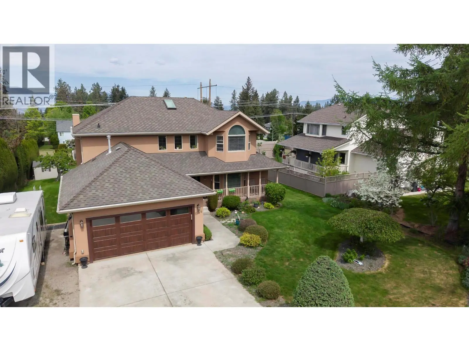 1544 Woodridge Road. Kelowna, British Columbia