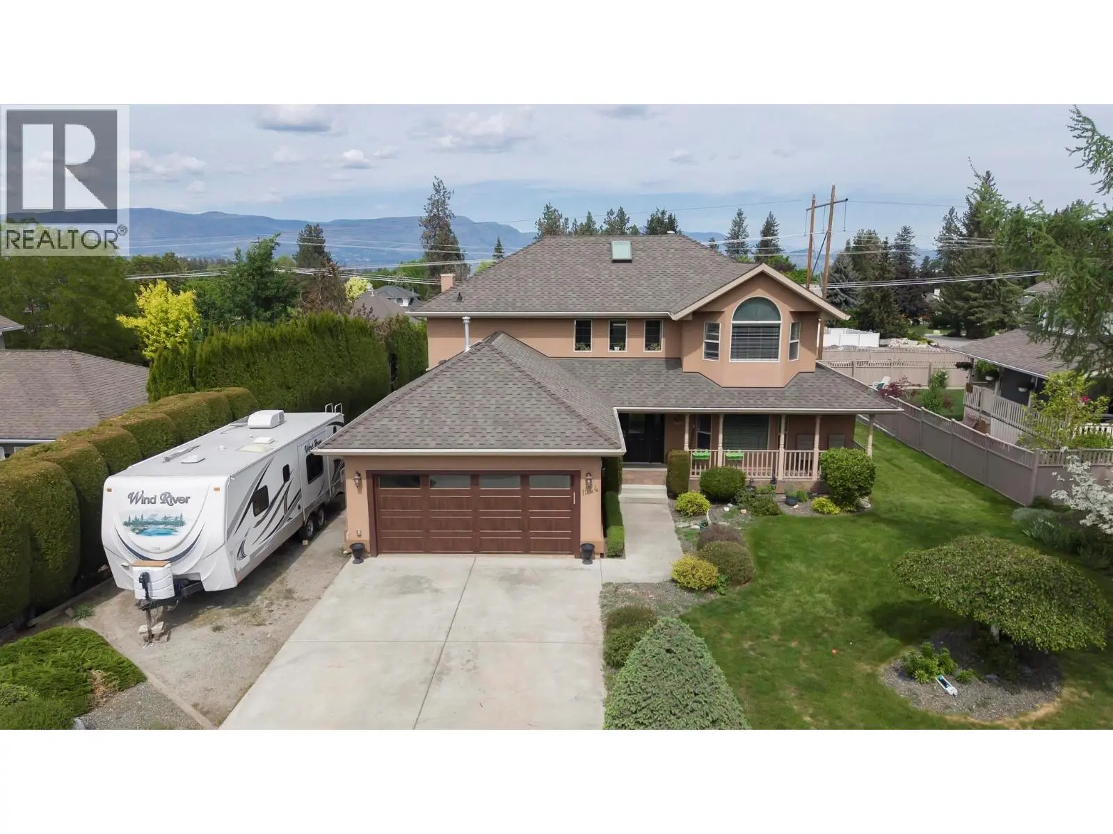 1544 Woodridge Road. Kelowna, British Columbia