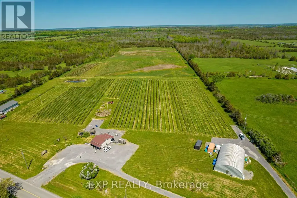 3609 County Road 8, Prince Edward County (North Marysburg Ward)