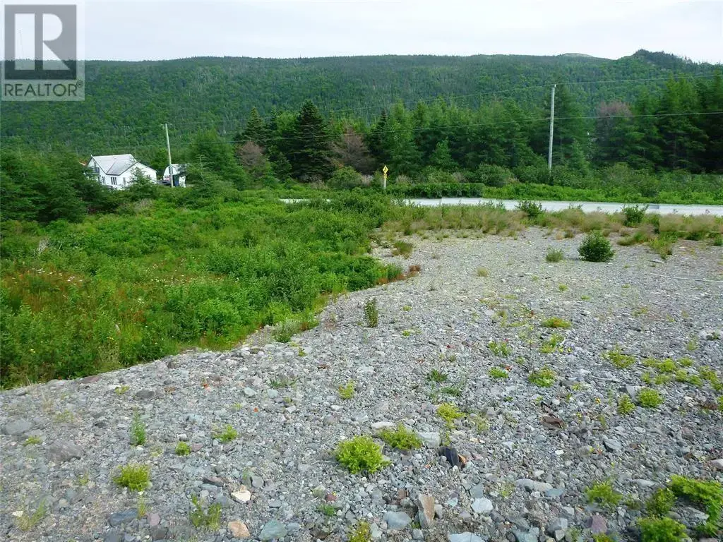 2-4 Snows Pond Road, North River