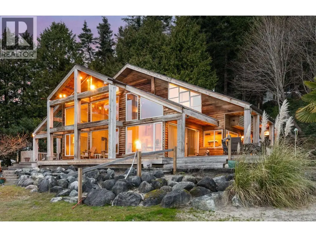 598 Tsawwassen Beach Road, Delta