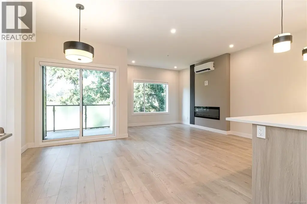 405 924 Jenkins Ave, Langford