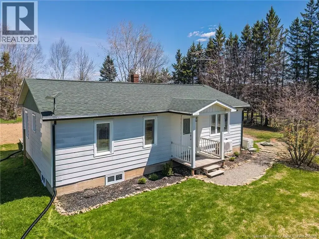 4124 Route 108, Crombie Settlement