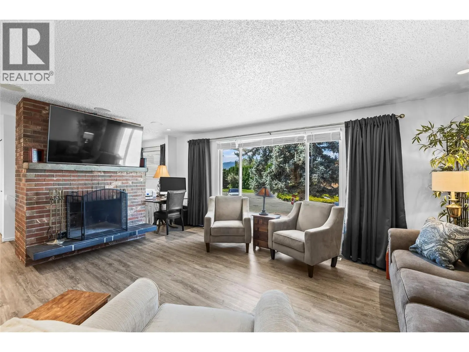 992 Grenfell Court. Kelowna, British Columbia