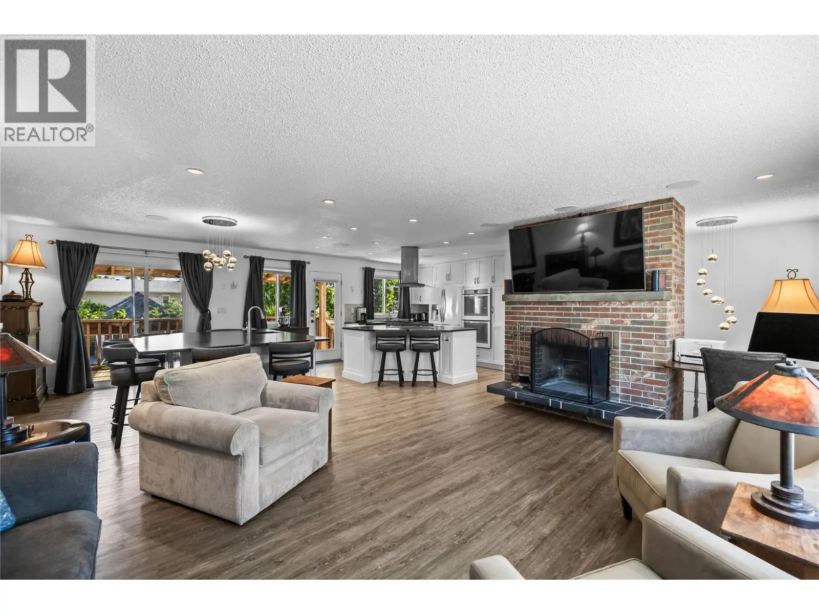 992 Grenfell Court. Kelowna, British Columbia