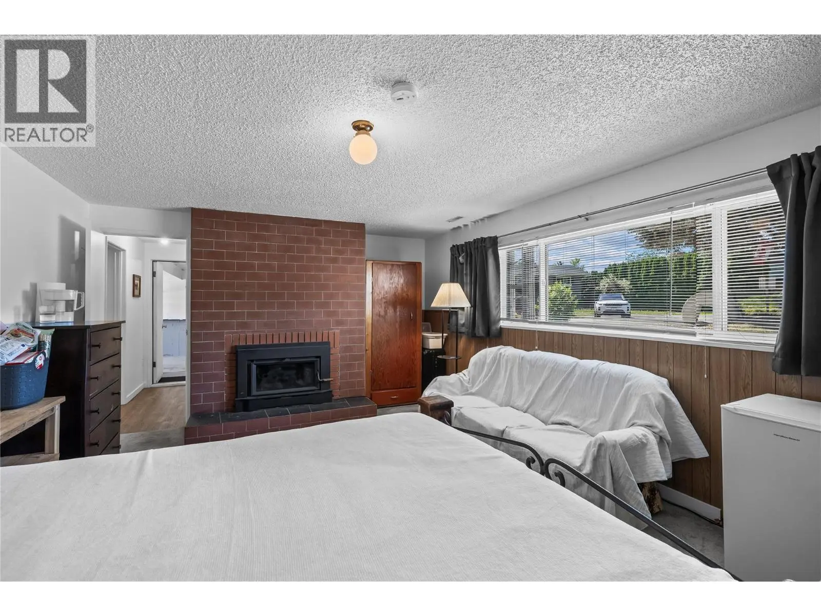 992 Grenfell Court. Kelowna, British Columbia