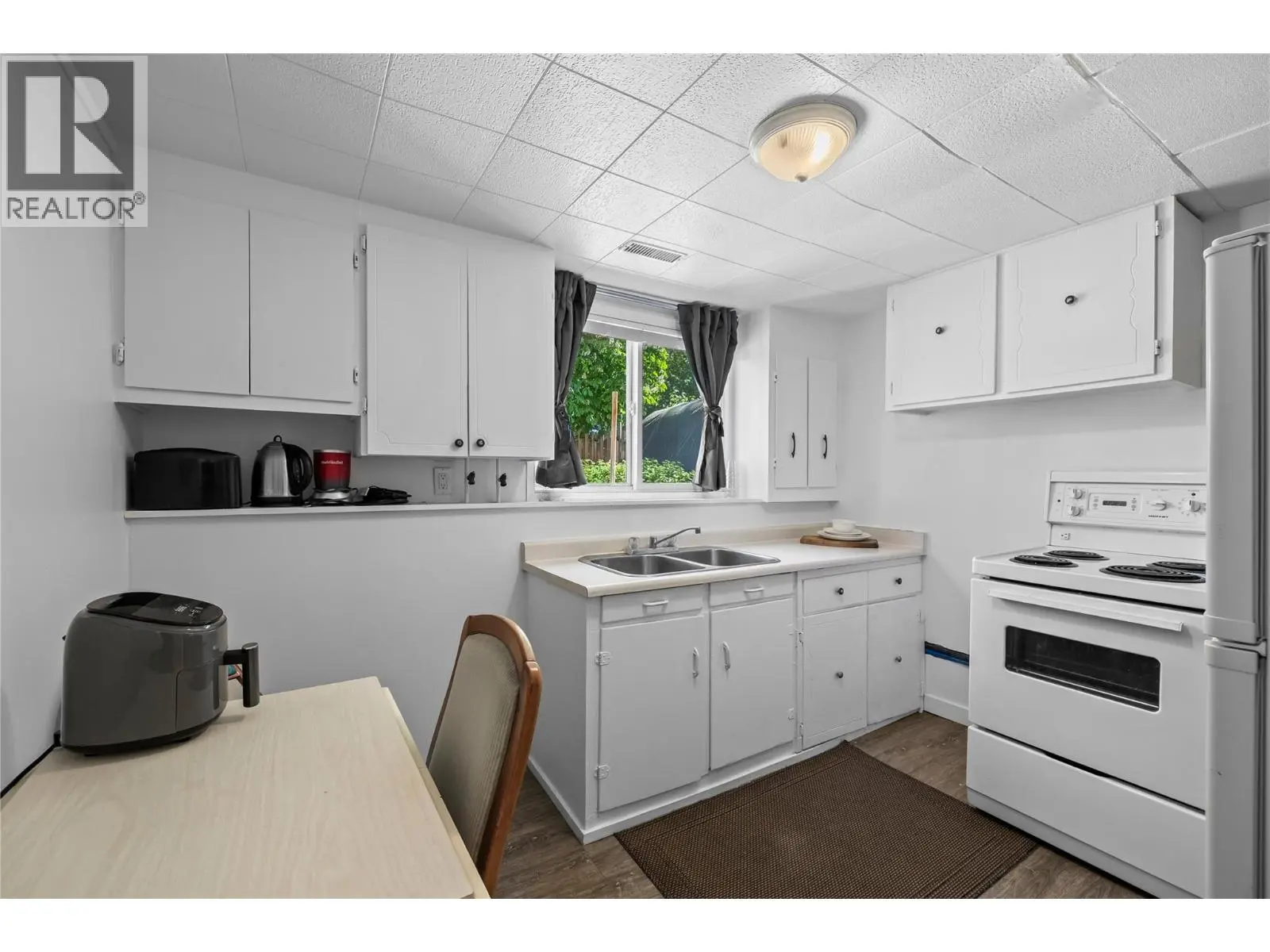 992 Grenfell Court. Kelowna, British Columbia