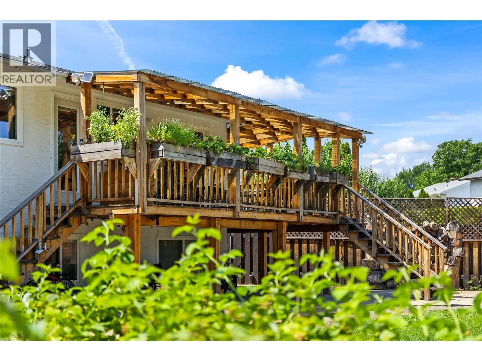 992 Grenfell Court. Kelowna, British Columbia