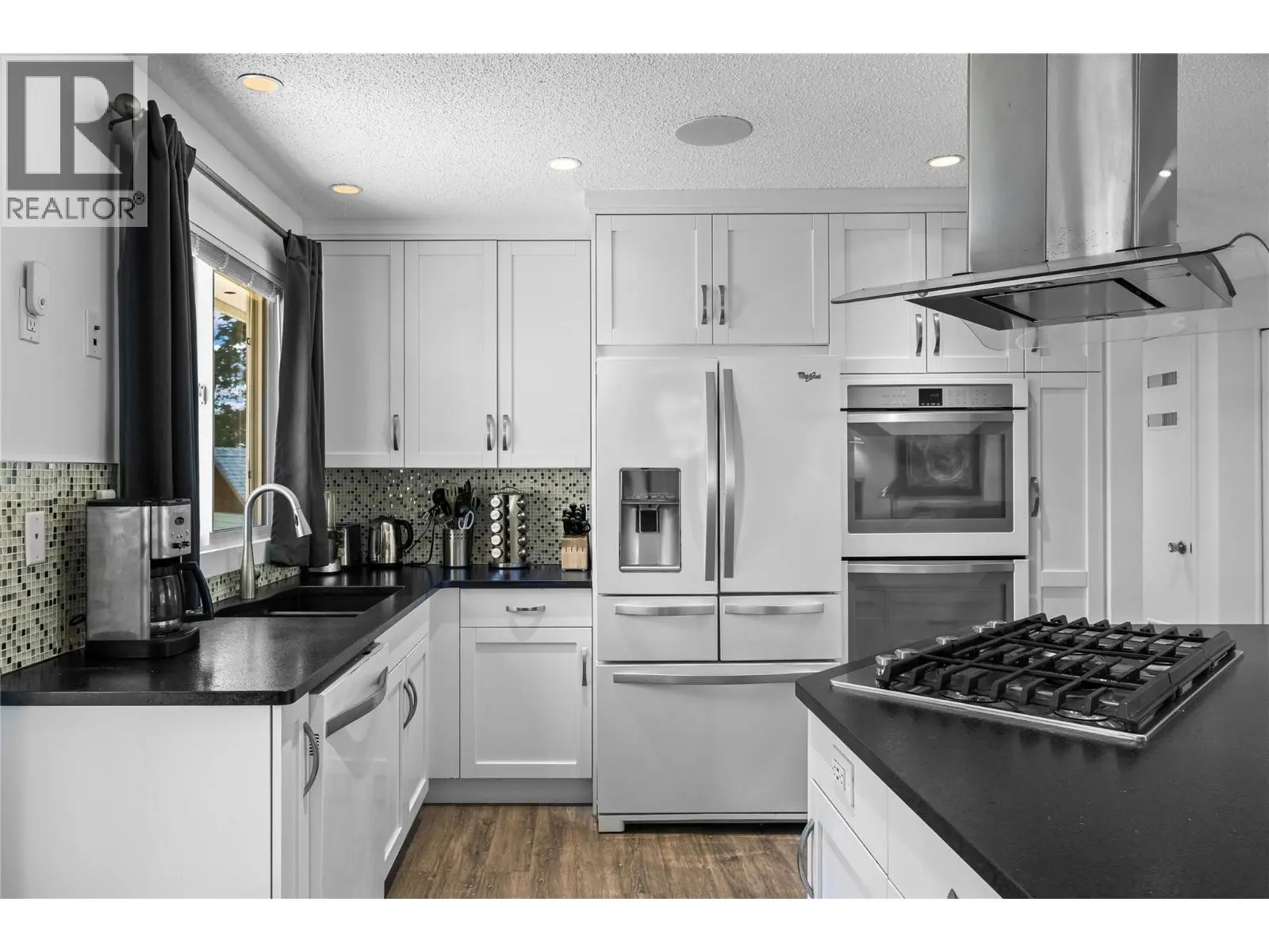 992 Grenfell Court. Kelowna, British Columbia