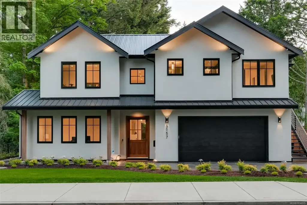 5157 Del Monte Ave, Saanich