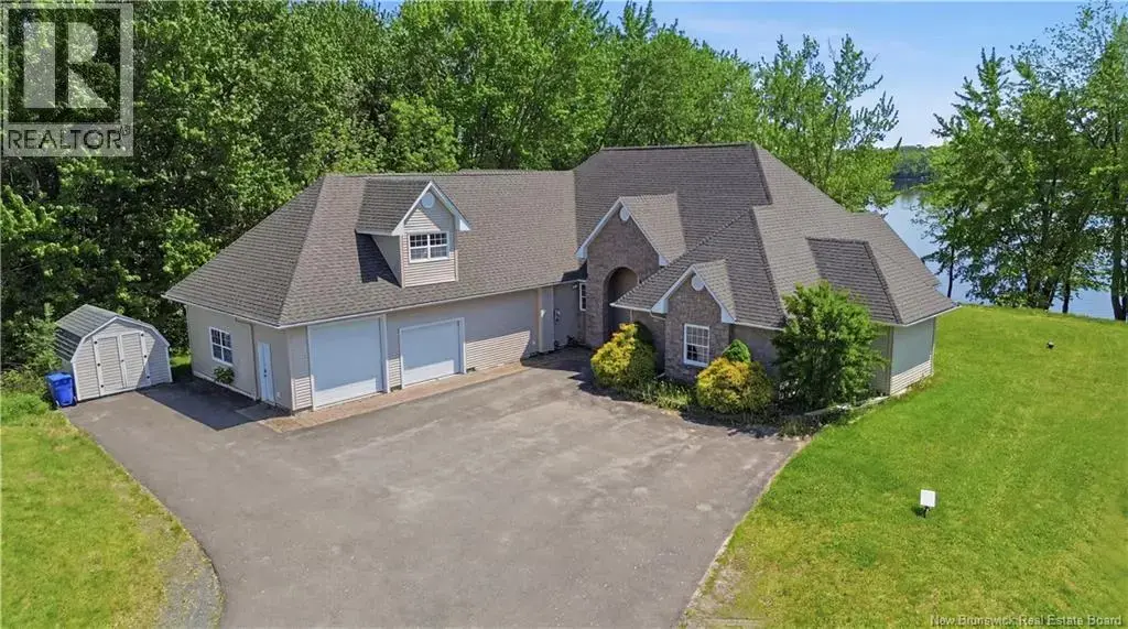 354 Route 105, Maugerville