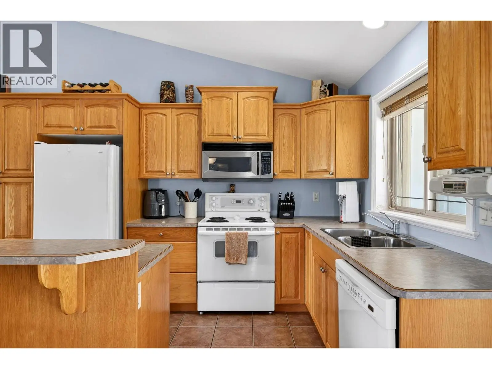 1673 Kloppenburg Road. Kelowna, British Columbia