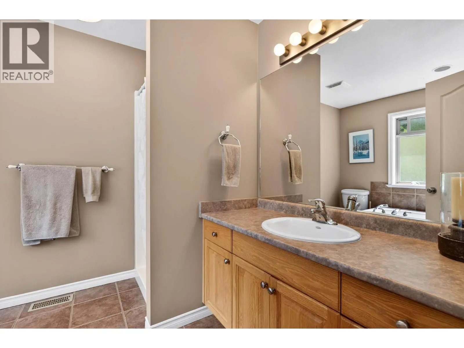 1673 Kloppenburg Road. Kelowna, British Columbia