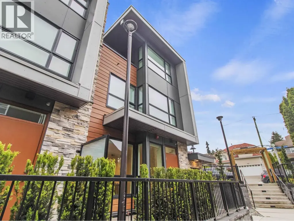 113 390 Guilby Street, Coquitlam