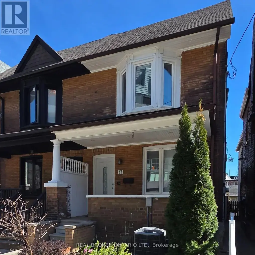17 Howard Park Avenue, Toronto (Roncesvalles)