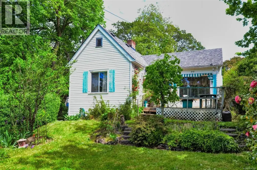 90 Obed Ave, Saanich