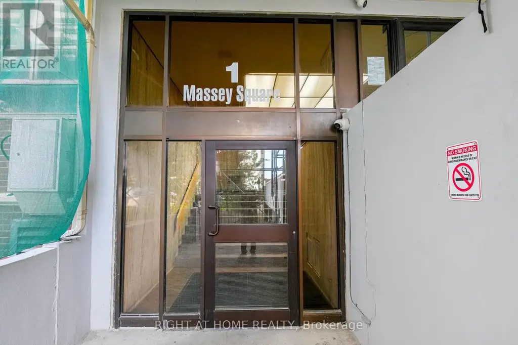 2203 - 1 Massey Square, Toronto (Crescent Town)