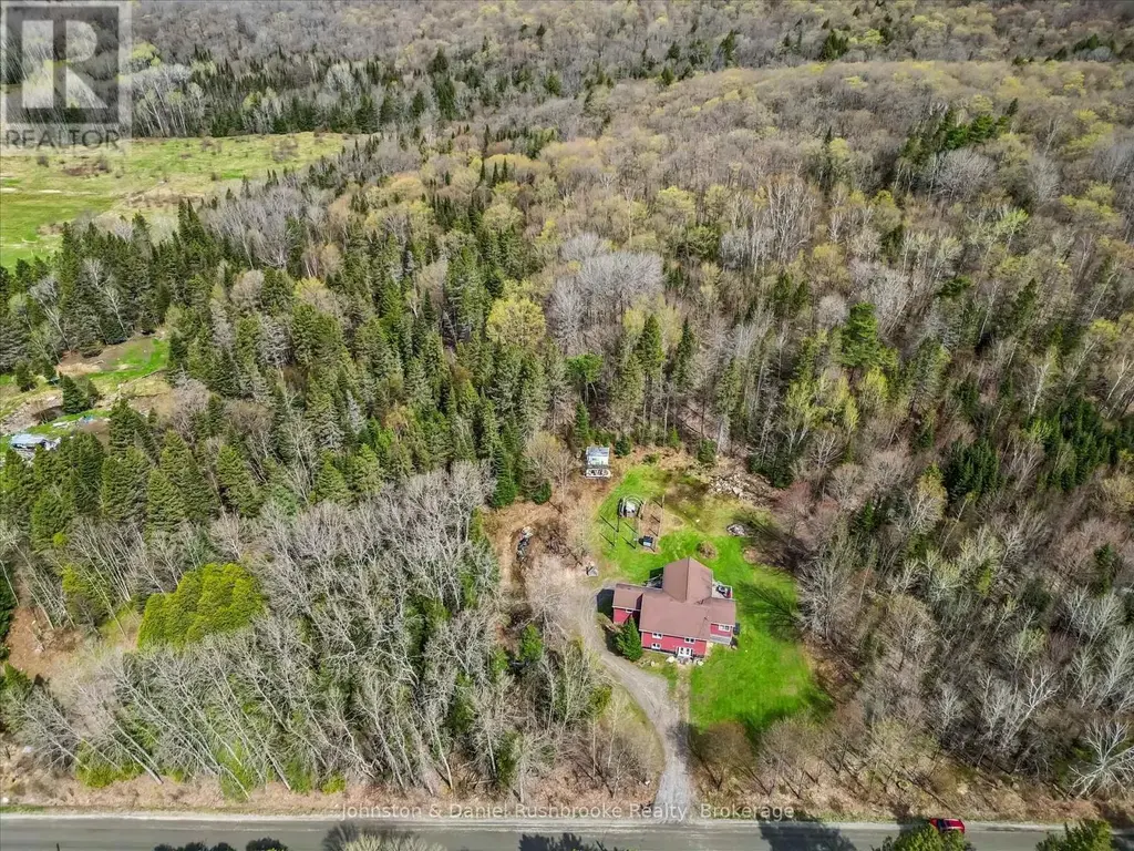 2519 South Horn Lake Rd R.r.#3 Road, Magnetawan