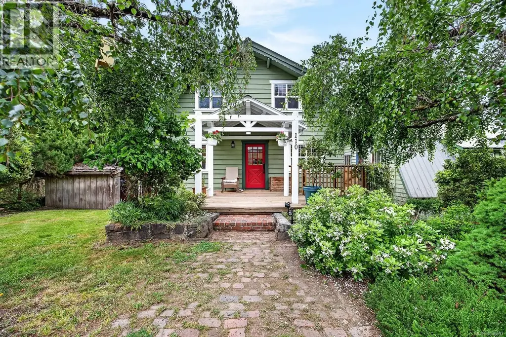 110 Forest Hill Pl, Salt Spring